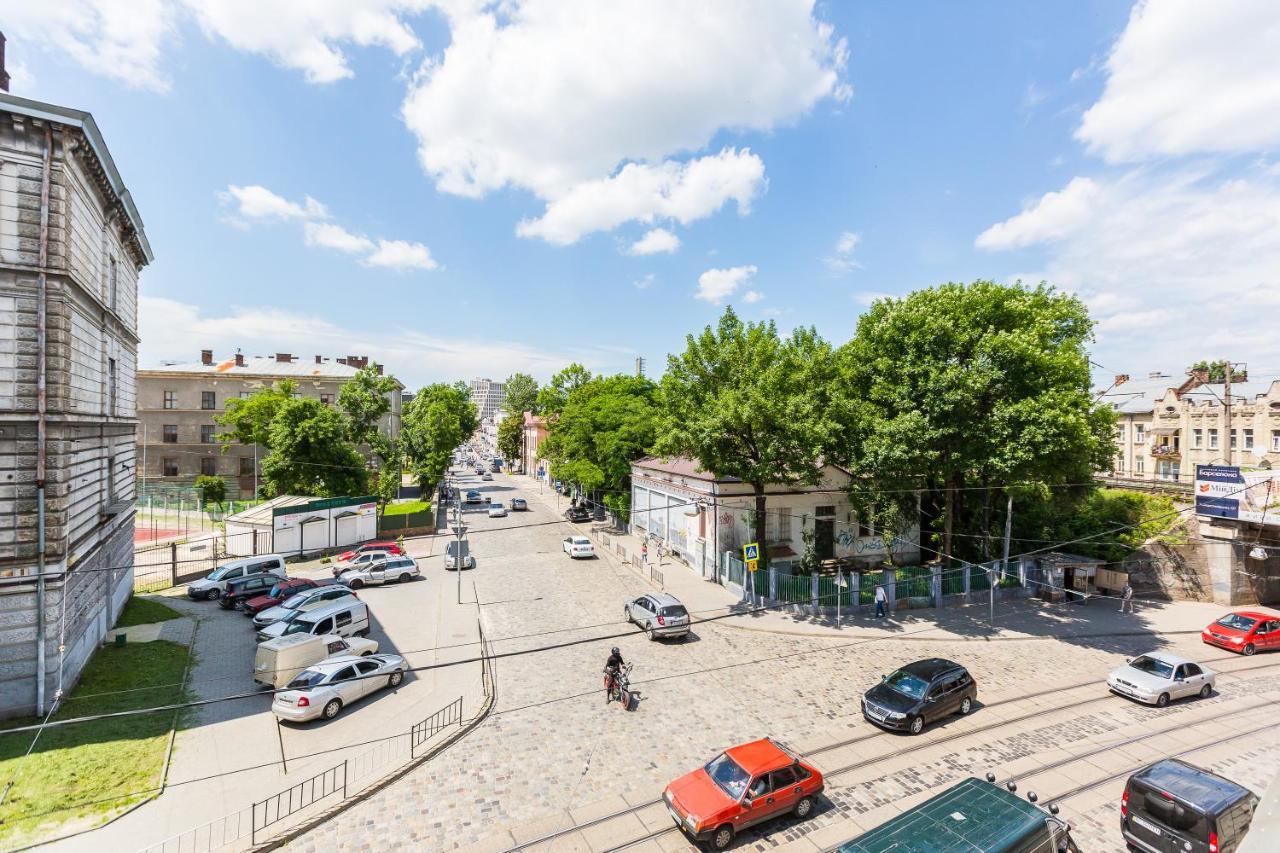 Сучасна Квартира По Вул Дарії Гусяк 9 Біля Краківського Lviv Eksteriør billede